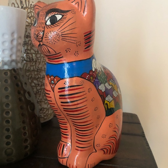 Mexican Folk Art Clay Cat w/Painted Scene on back - Picture 2 of 8